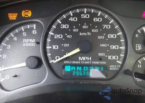 2000 Chevrolet Silverado 1500 from USA, damaged, VIN 1GCEC14W1YZ258214